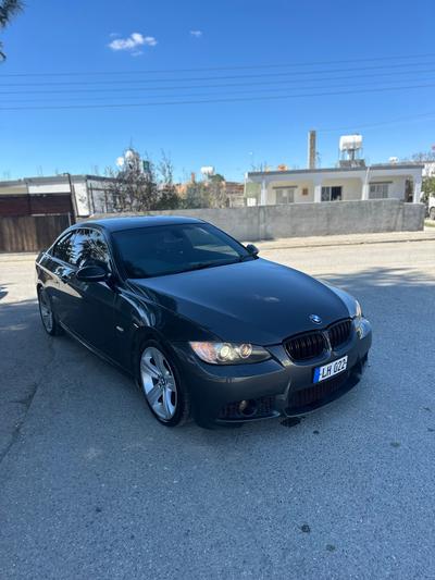 BMW 320i — 2