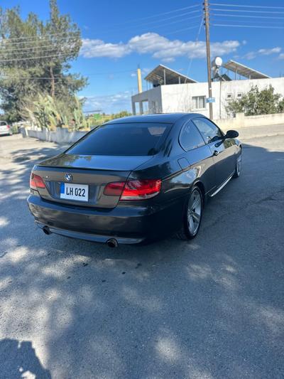 BMW 320i — 4