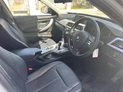 BMW 320i — 9