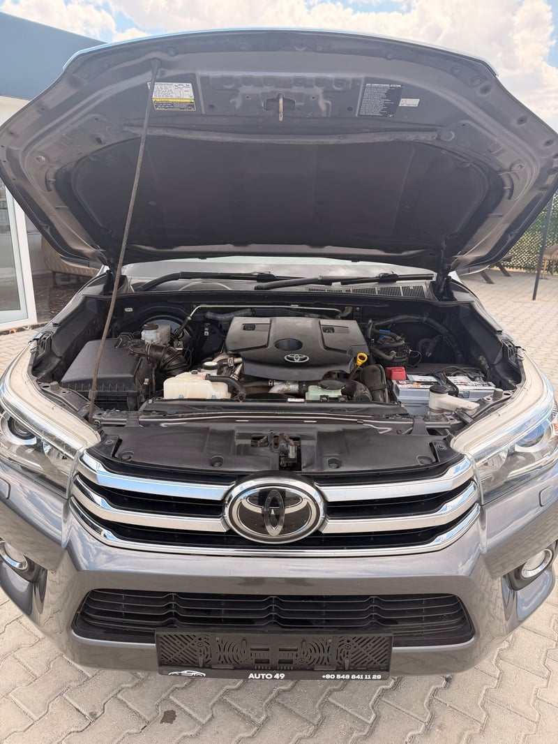 Toyota Hilux — 5