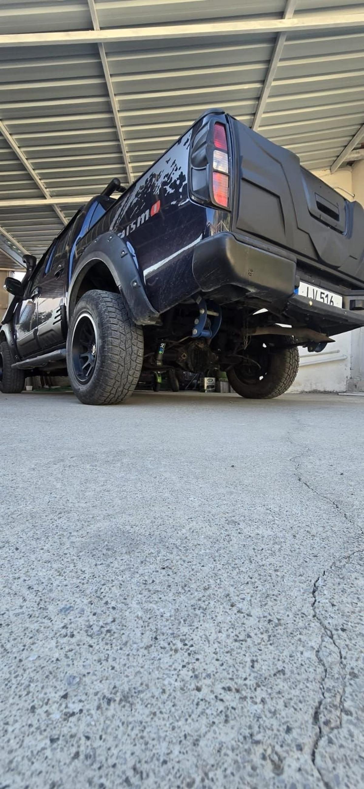 2007 Nissan Navara 8