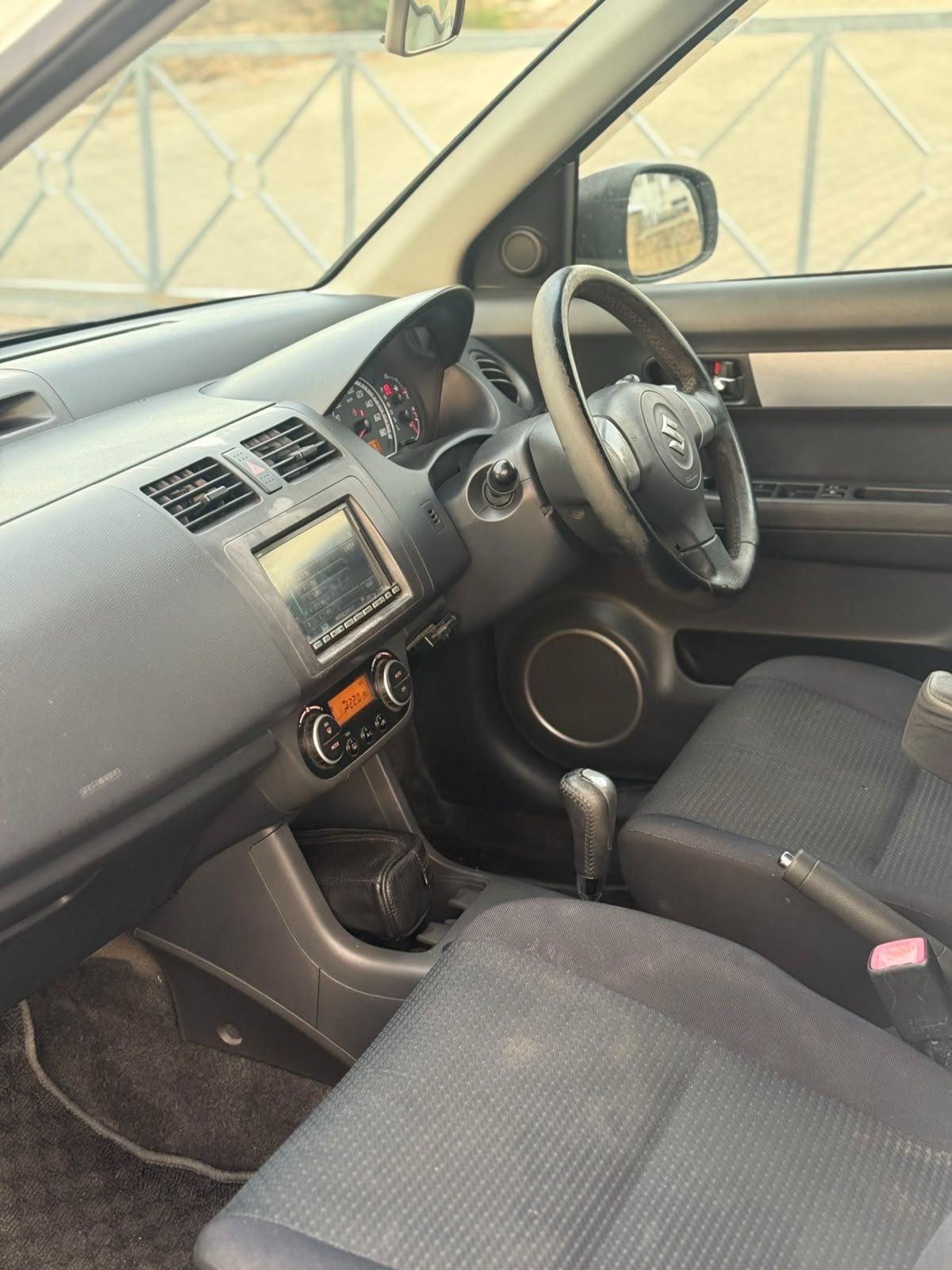 2010 Suzuki Swift 8
