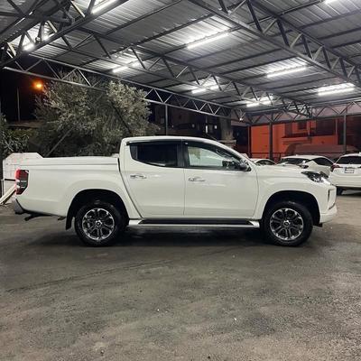 Mitsubishi L200 — 2