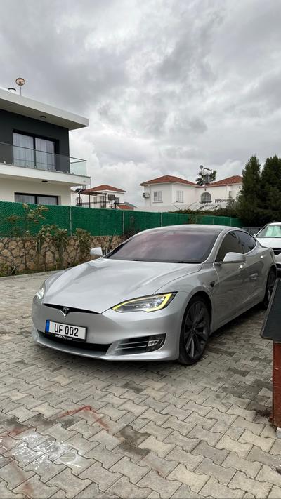Tesla Model S — 2