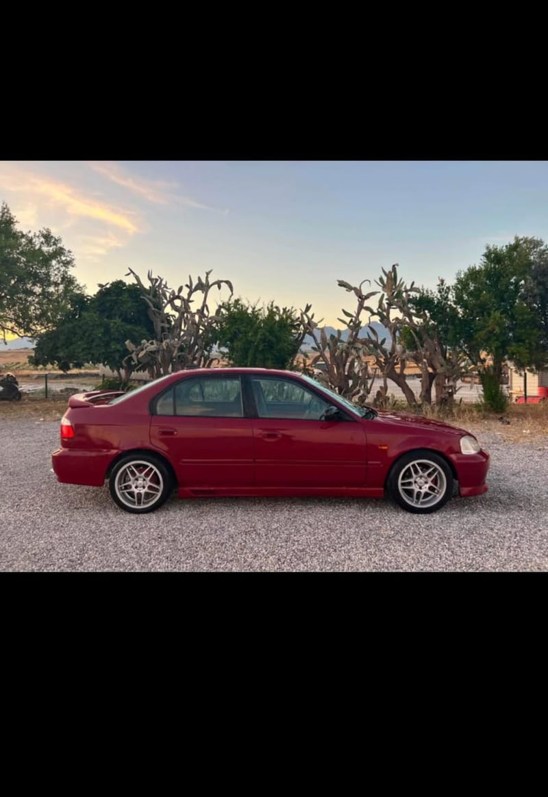 Honda Civic — 2