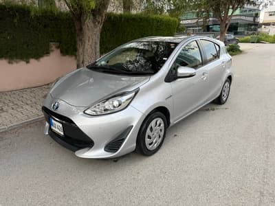 Toyota Aqua — 3