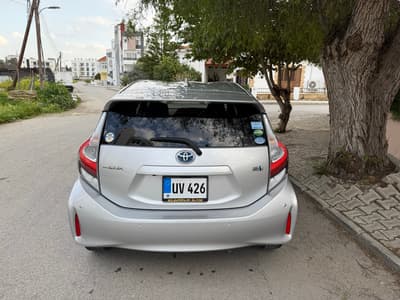 Toyota Aqua — 4