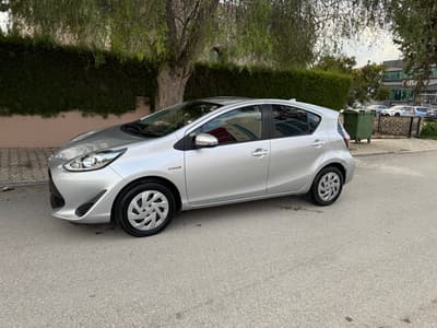 Toyota Aqua — 6