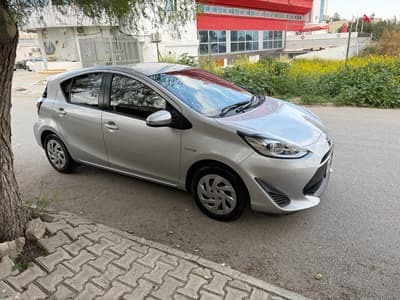 Toyota Aqua — 7