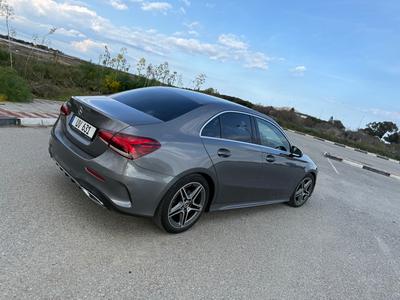 Mercedes-Benz A 180 — 4