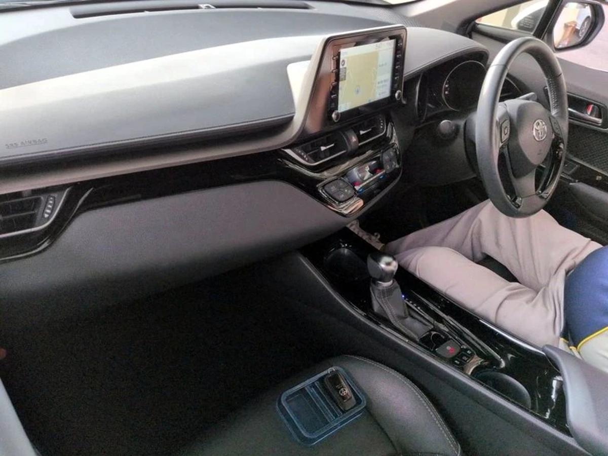 2023 Toyota C-HR 9