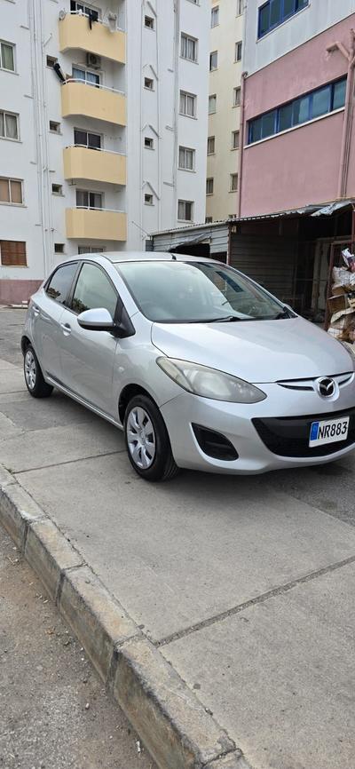 Mazda Demio — 3