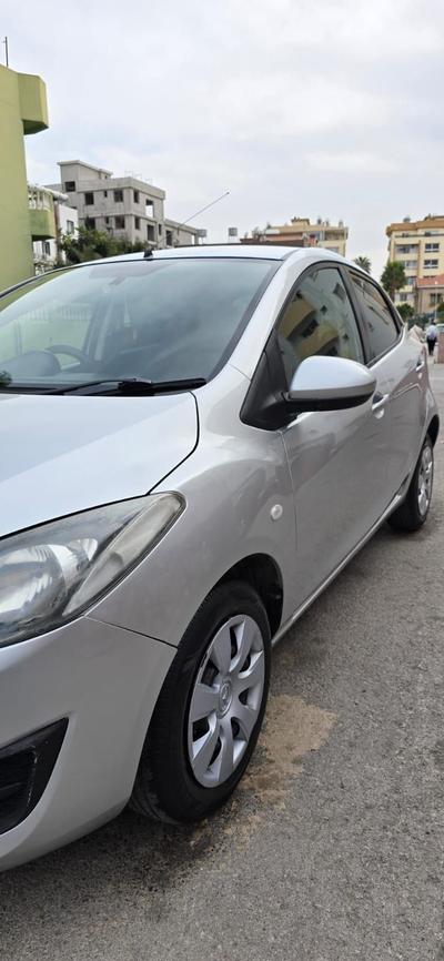 Mazda Demio — 4