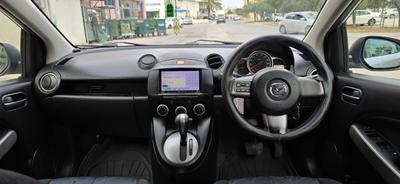 Mazda Demio — 7