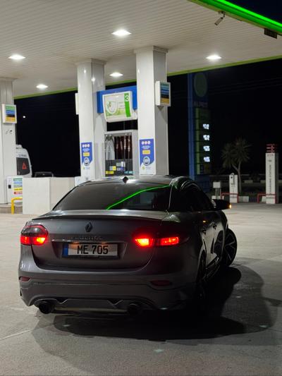 Renault Fluence — 7