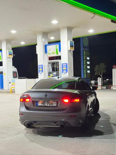 Renault Fluence — 8