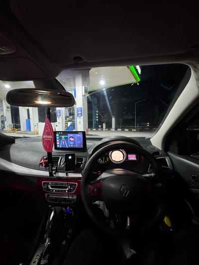 Renault Fluence — 10