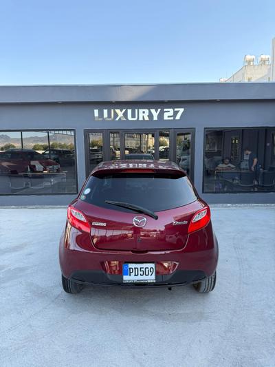Mazda Demio — 8