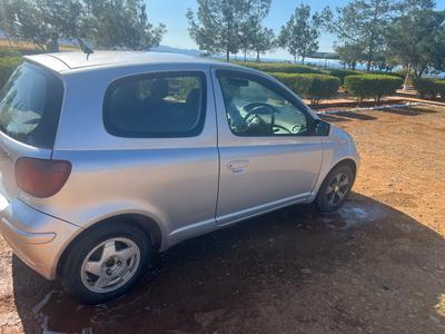 Toyota Vitz — 3