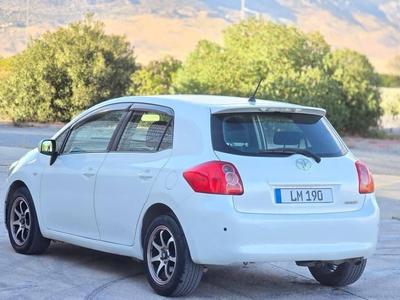 Toyota Auris — 4