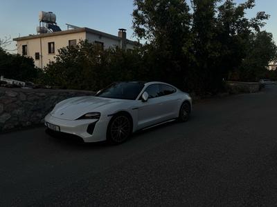 Porsche Taycan — 5