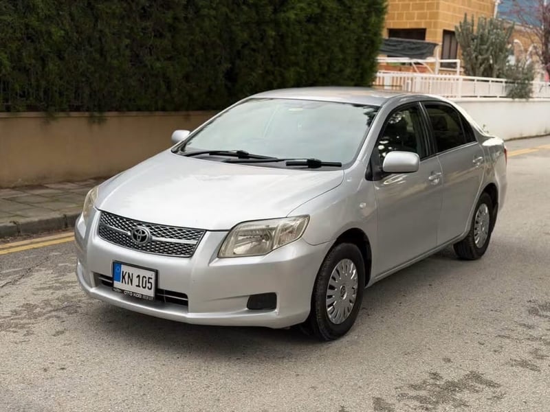 Toyota Axio — 1