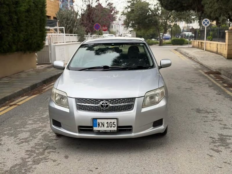 Toyota Axio — 3