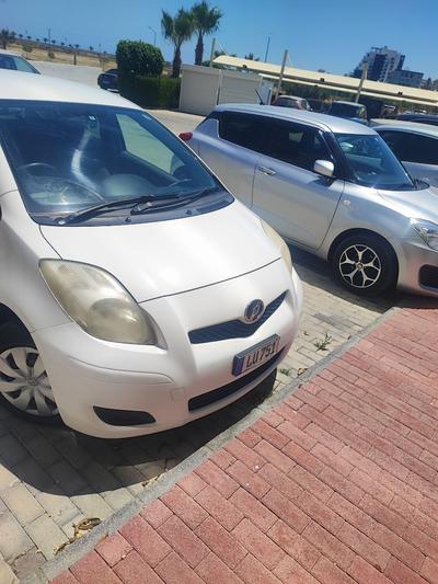 Toyota Vitz — 3