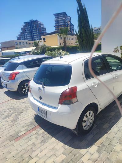 Toyota Vitz — 4