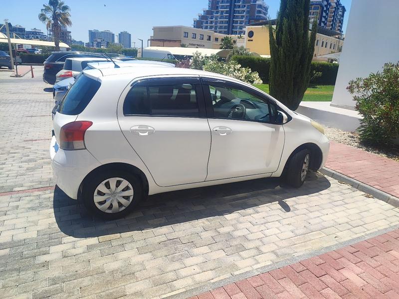 Toyota Vitz — 1/5