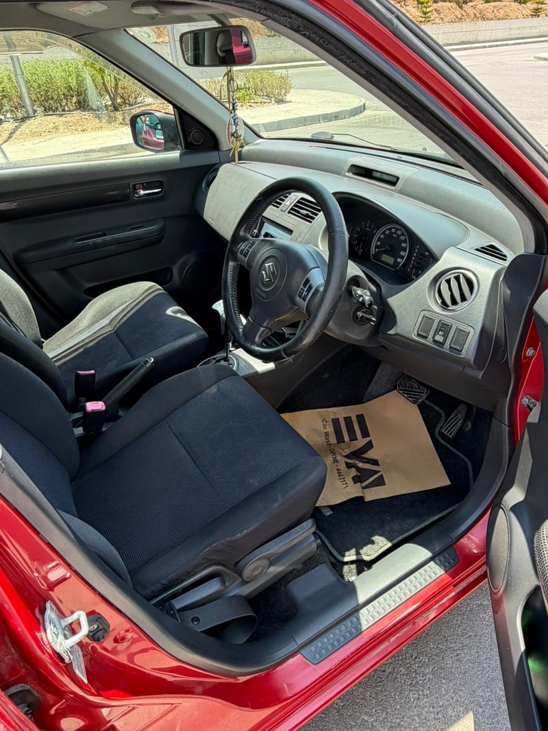 Suzuki Swift — 2