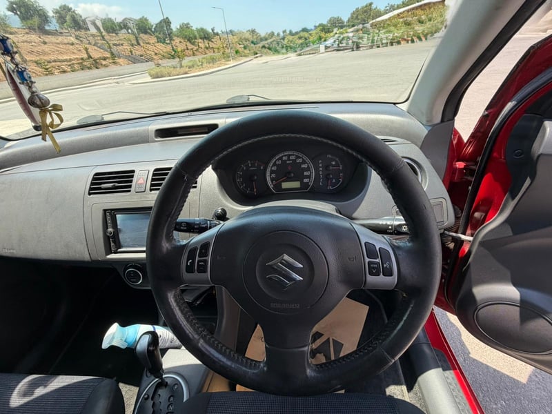 Suzuki Swift — 5