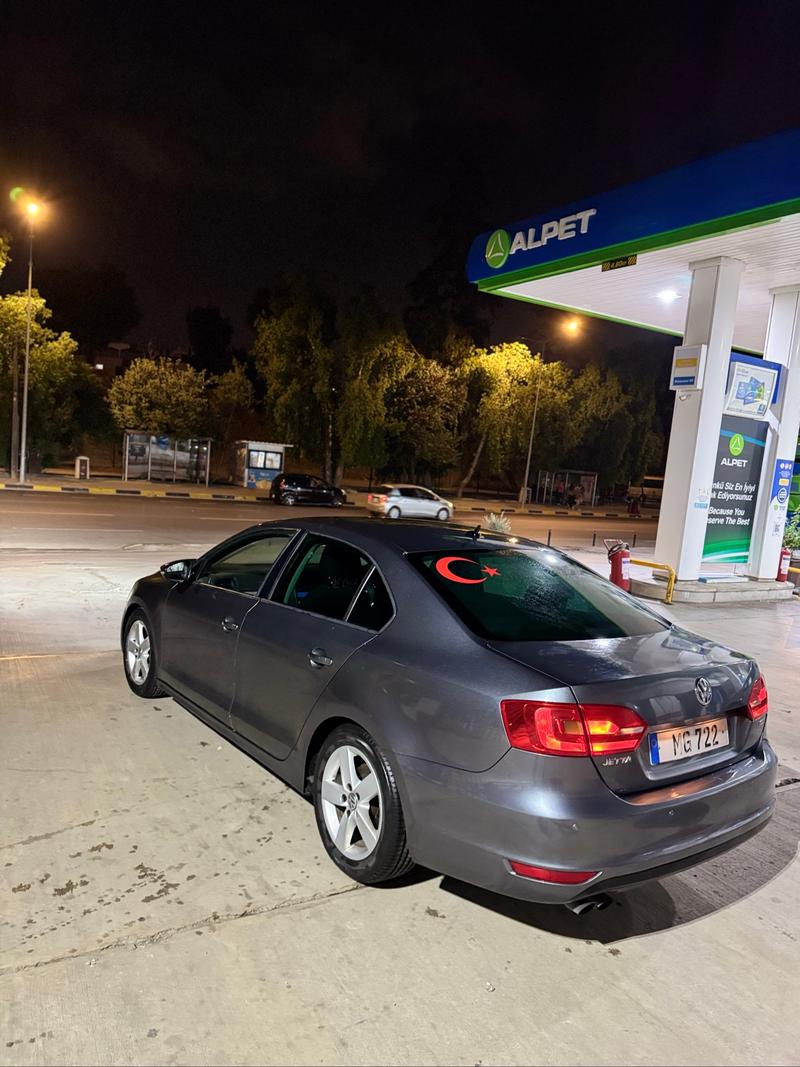 Volkswagen Jetta — 1/9