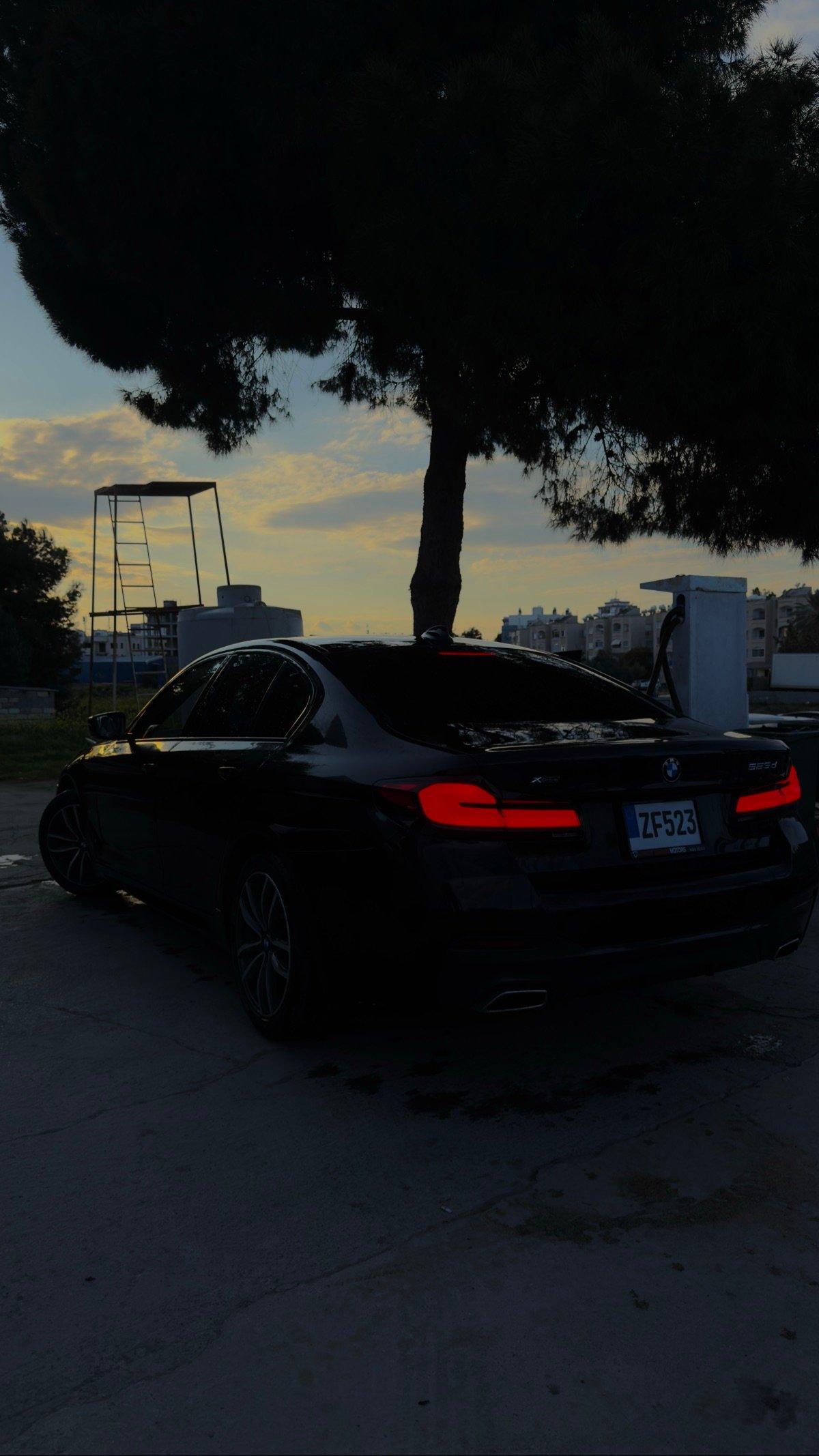 2021 BMW 523d 2