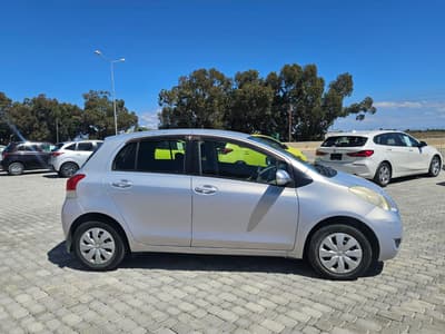 Toyota Vitz — 5