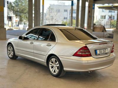 Mercedes-Benz C220 — 4
