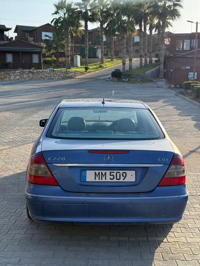Mercedes-Benz E 220 — 6