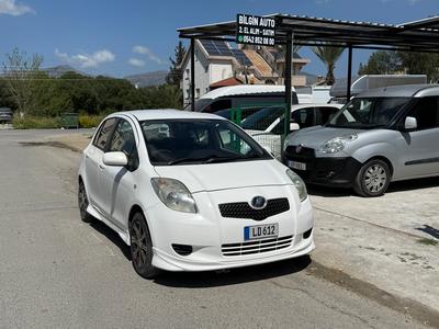Toyota Vitz — 1