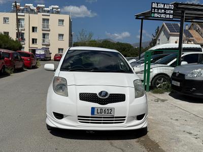 Toyota Vitz — 3