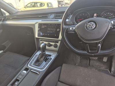 Volkswagen Passat — 3