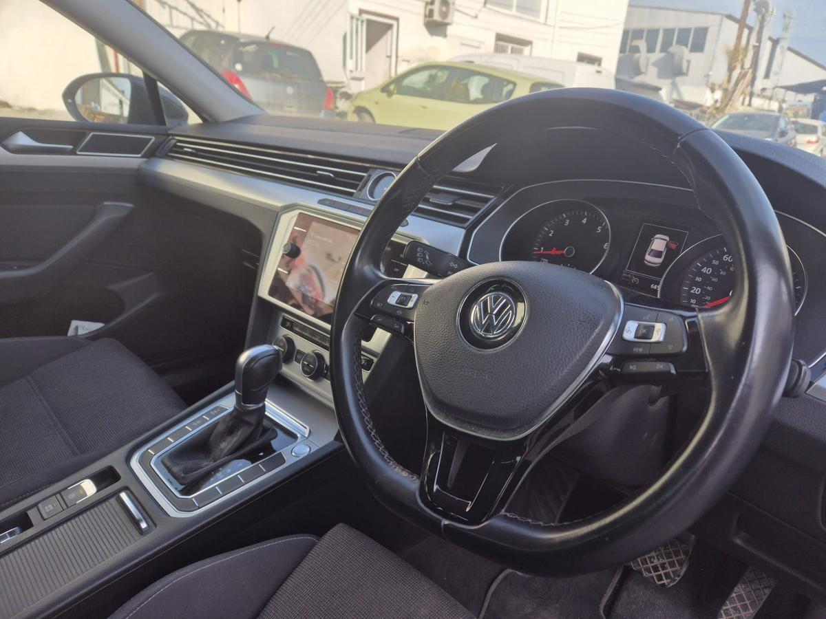 2019 Volkswagen Passat 4