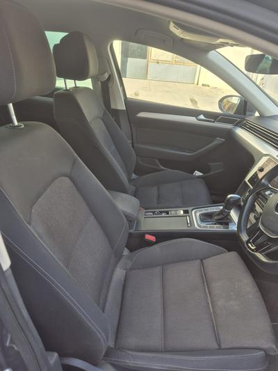 Volkswagen Passat — 5