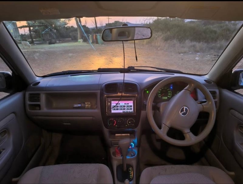 Mazda Demio — 5