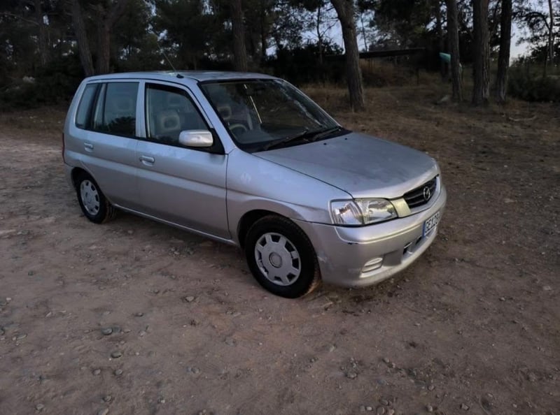 Mazda Demio — 6