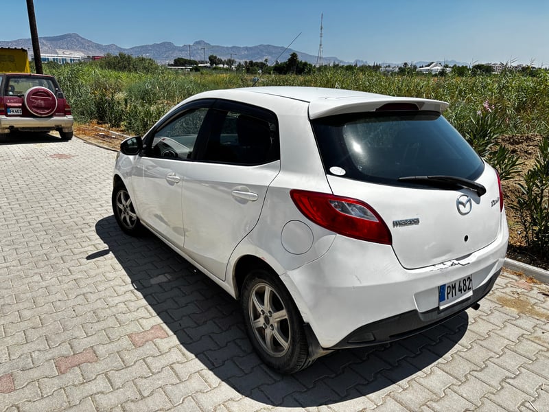 Mazda Demio — 5