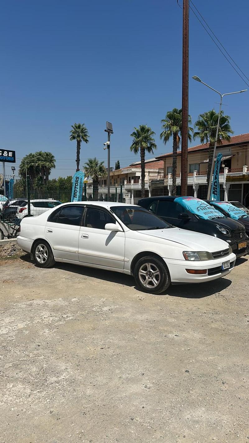 Toyota Corona — 1/3