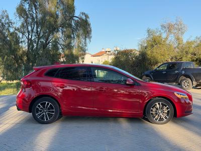 Volvo V40 — 6