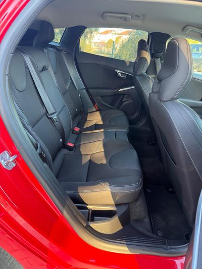 Volvo V40 — 7