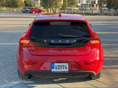 Volvo V40 — 8