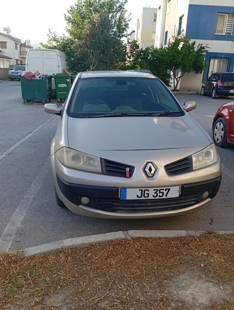 Renault Megane — 1/6